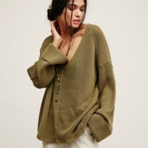 La Brea Free People oversized knit sweater vneck